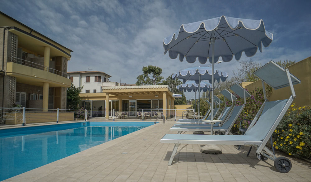 Hotel Residence Il Conero 2 Нумана Екстериор снимка