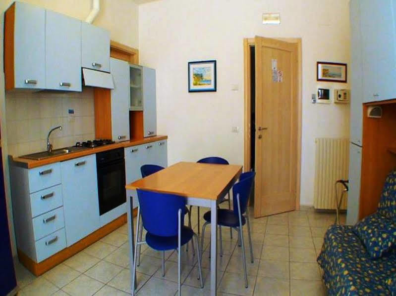 Hotel Residence Il Conero 2 Нумана Екстериор снимка