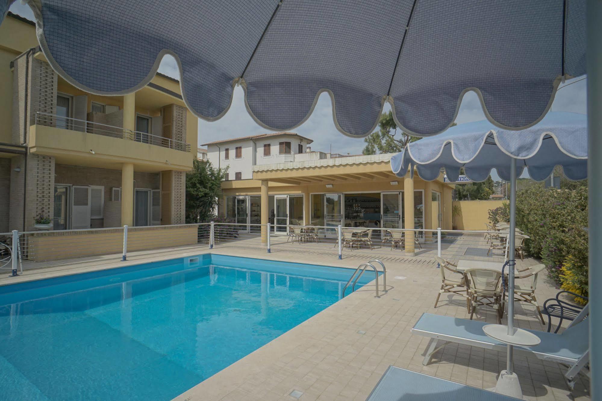 Hotel Residence Il Conero 2 Нумана Екстериор снимка